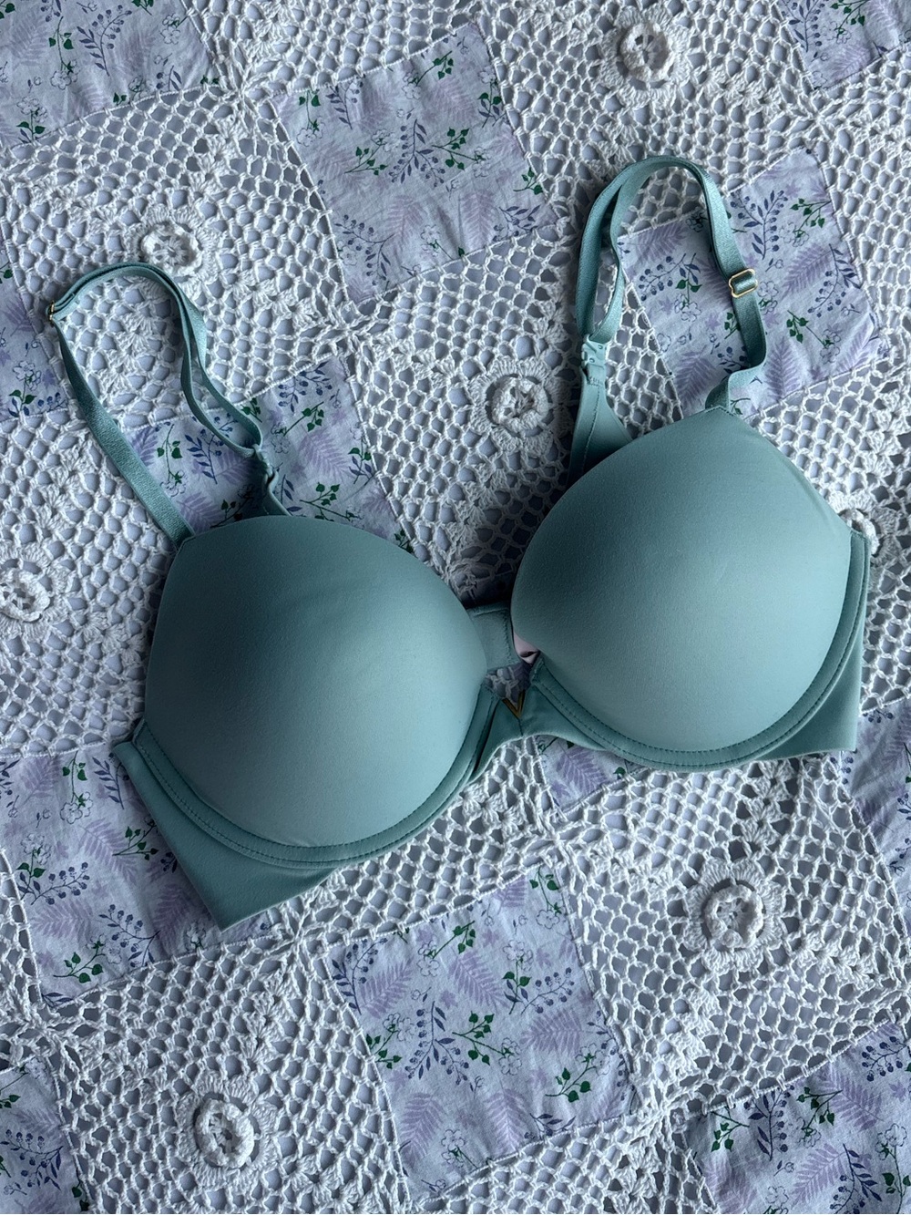 Victoria’s Secret teal push-up bra
